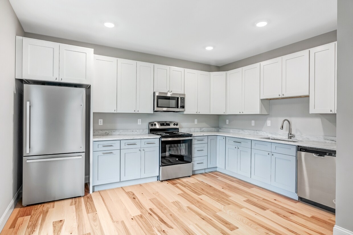 Foto principal - 3525 Giles Ave