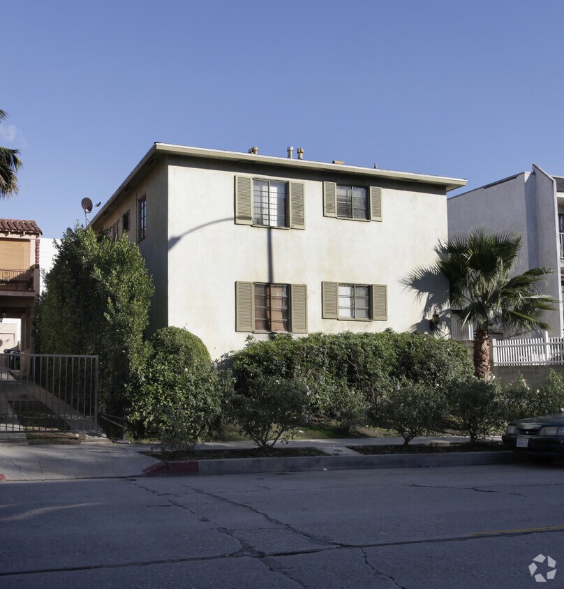 Building Photo - 830 Wilcox Ave
