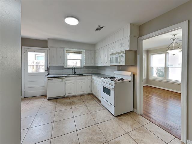 Foto del edificio - 4919 Birchman Ave