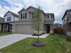 Building Photo - 2423 Carlow Ln