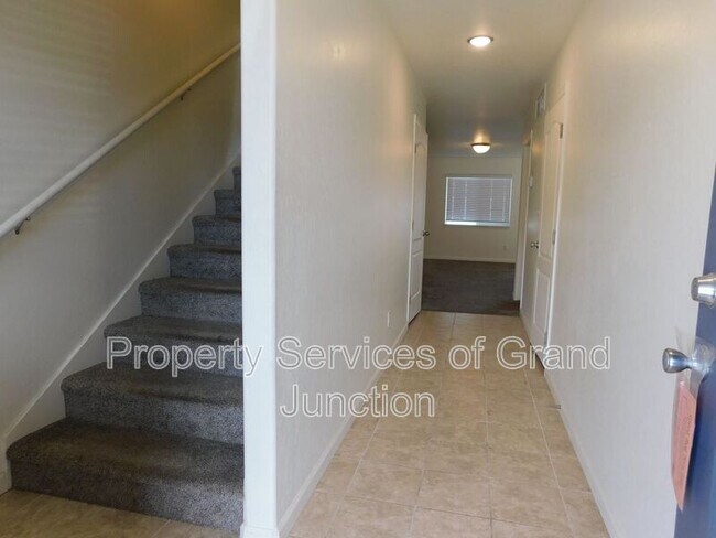 Building Photo - 654 Trinity Way