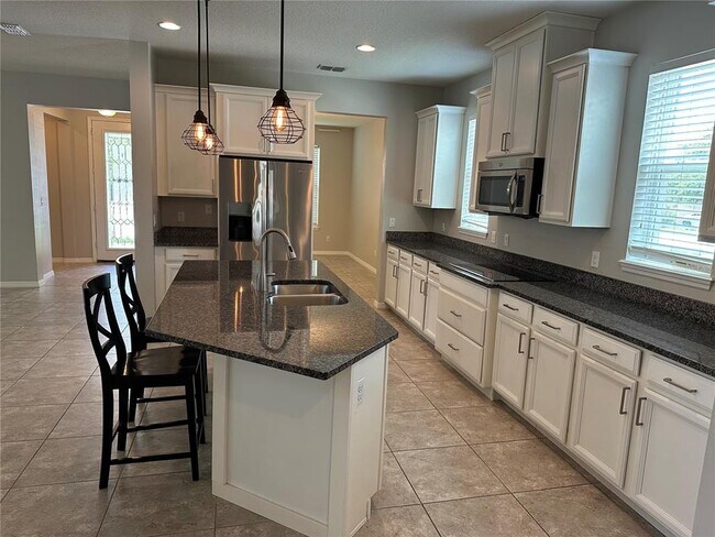 Foto del edificio - 4990 Wildwood Pointe Rd