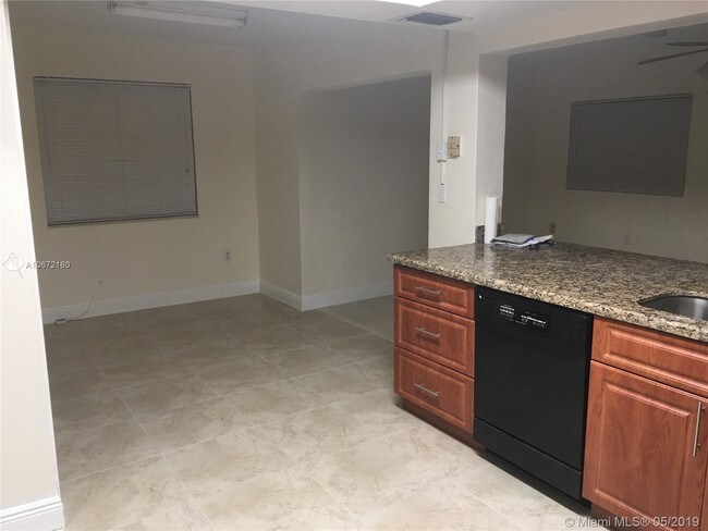 Foto del edificio - 6341 SW 35th Ct