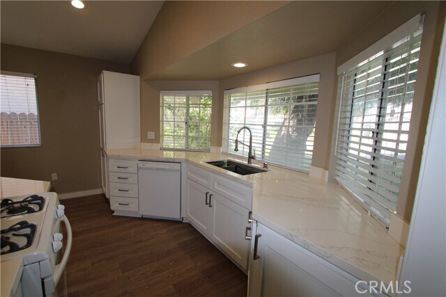Foto del edificio - 1238 Darlene Ct