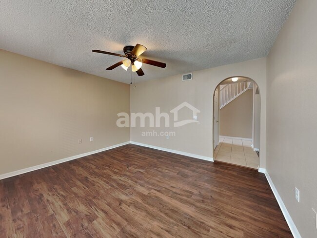 Foto del edificio - 12911 Parkington Dr