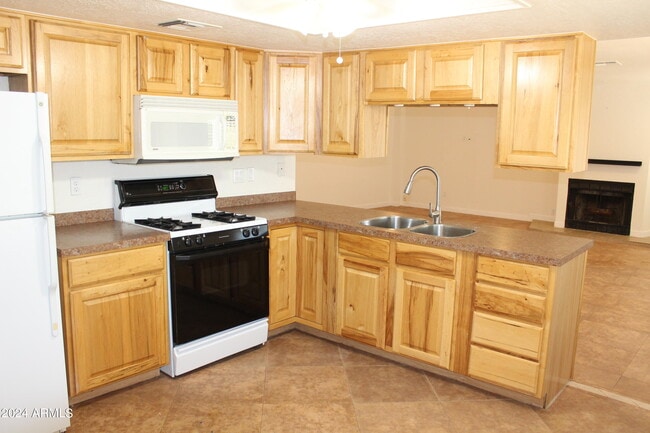 Building Photo - 1507 W Menadota Dr