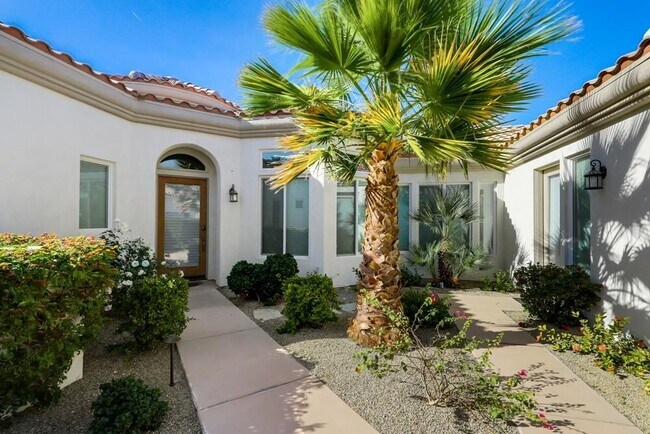 Building Photo - 80425 Camarillo Way