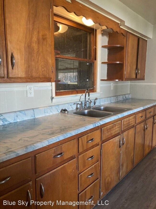 Foto del edificio - 2 br, 1 bath House - 1803 E 14th St