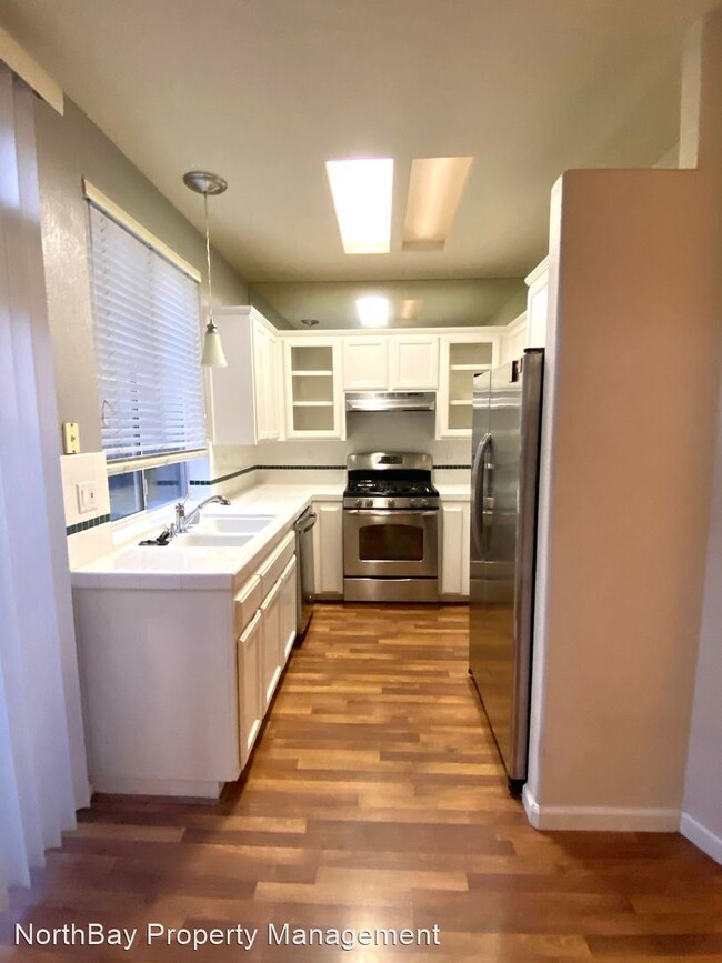 Building Photo - 3 br, 2.5 bath House - 2470 Bramble Way