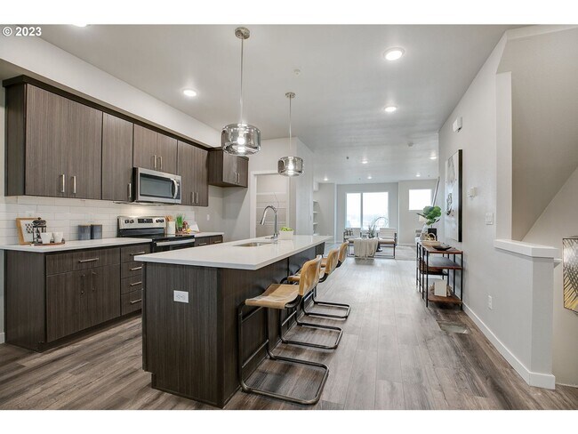 Building Photo - 3 Bedroom newer NW Portland Home, with Wat...