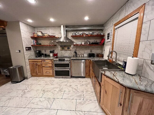 Foto del edificio - 106 Weatherstone Dr