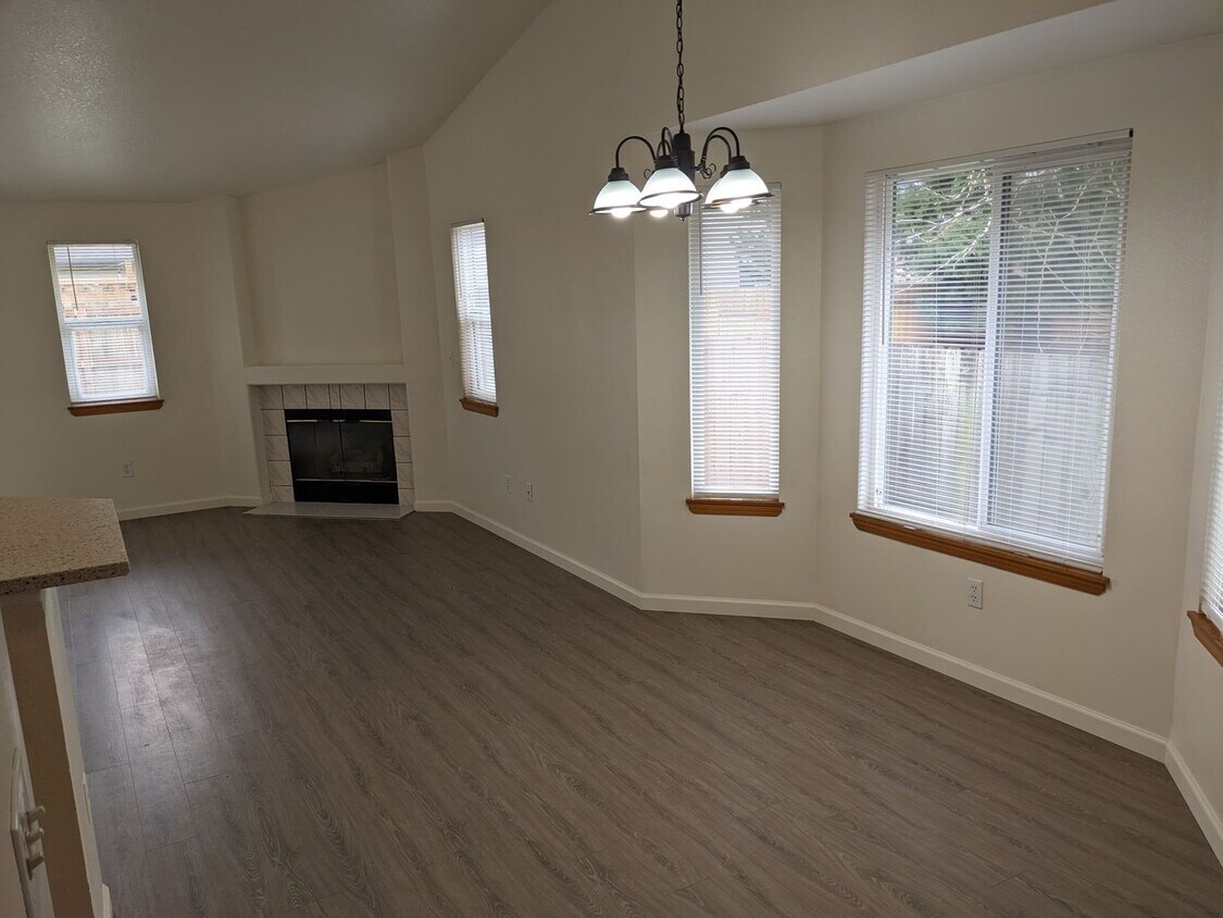 Foto principal - Amazing 3 bedroom home