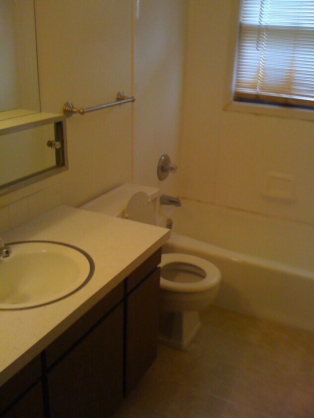 Foto principal - 3403 15th Ave