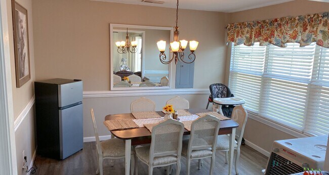Foto del edificio - 205 Millwheel Ct