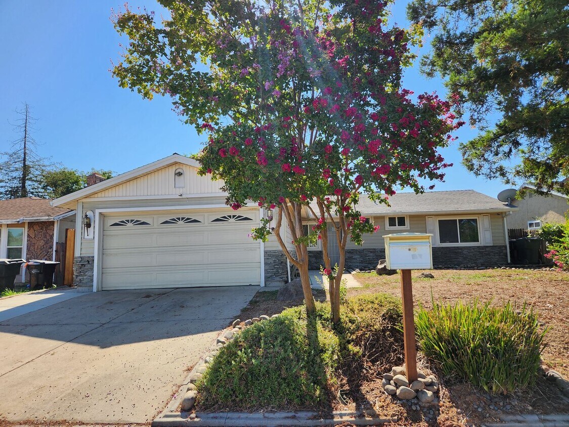 Primary Photo - 7263 Hayward Dr