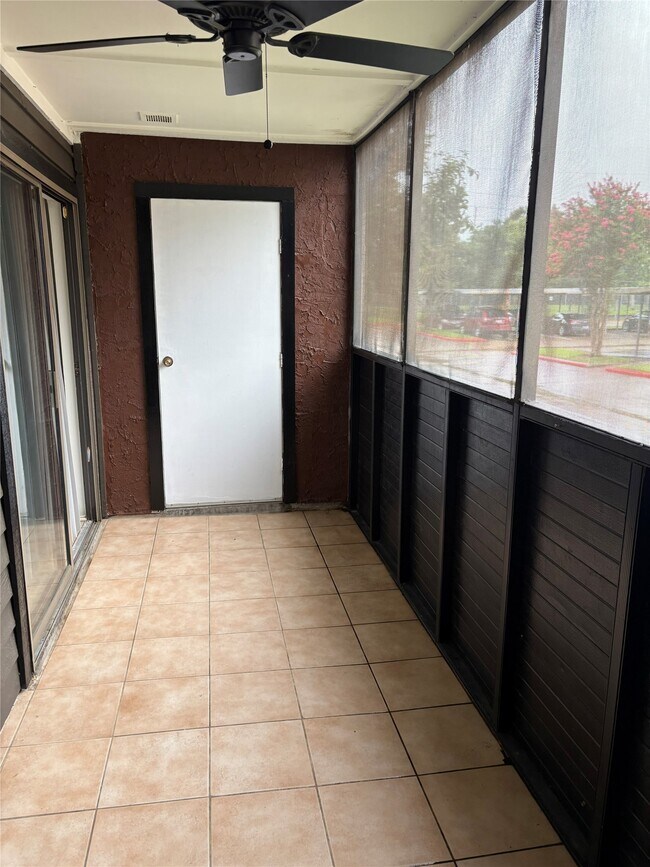 Foto del edificio - 3055 Walnut Bend Ln