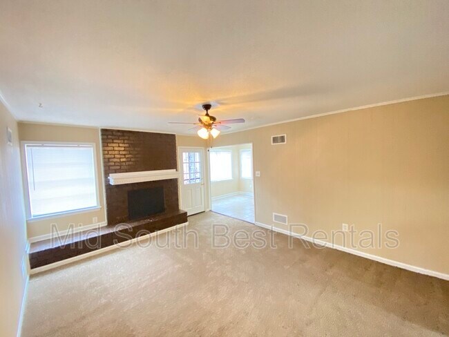 Foto del edificio - 3473 Clearbrook St