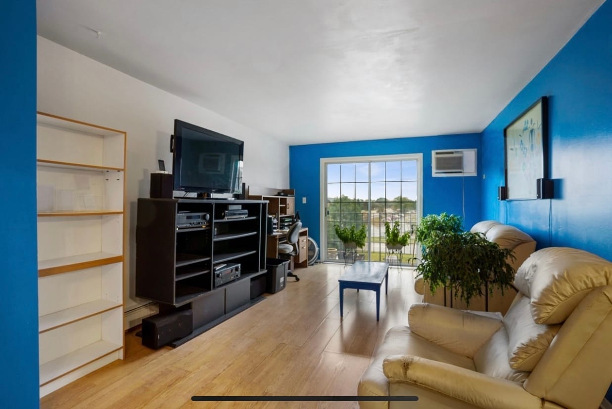 103 W Elk Trl Unit 302, Carol Stream, IL 60188 Condo for Rent in