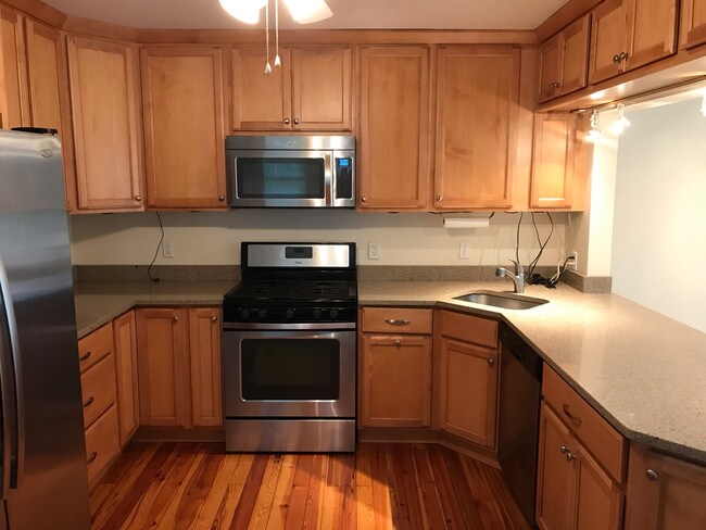 Foto del edificio - 5115 E Lake Rd