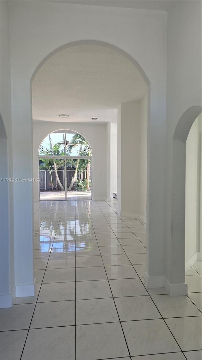Foto del edificio - 9125 SW 166th Ave