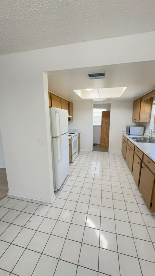 Building Photo - Indian River Heights