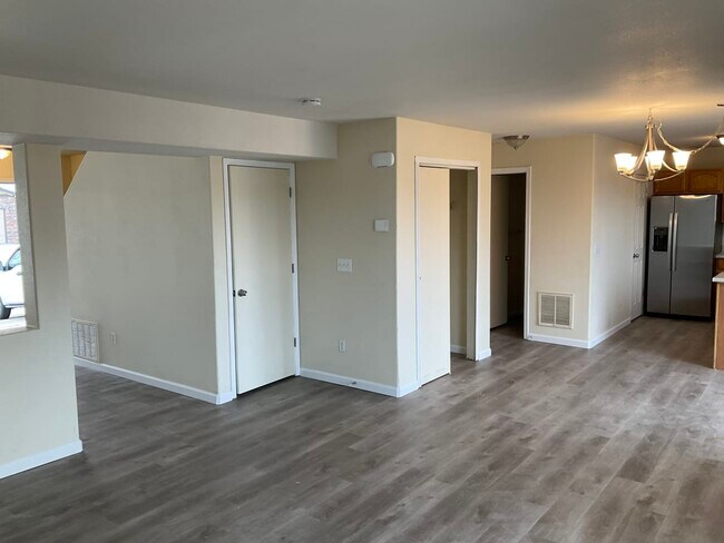 Foto del edificio - 1295 Lords Hill Dr