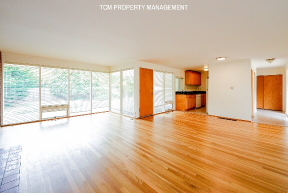Foto del edificio - 215 110th Ave SE
