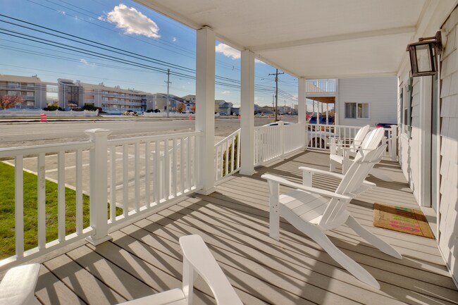 Building Photo - 4217 Atlantic
