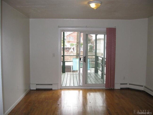 Building Photo - 396 Kimball Ave