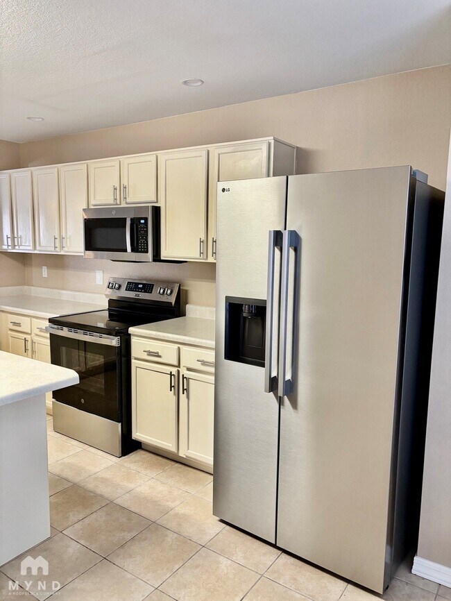 Foto del edificio - 8128 W Mission Ln