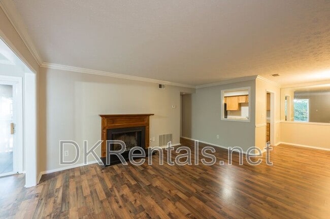 Photo - 602 Augusta Dr House