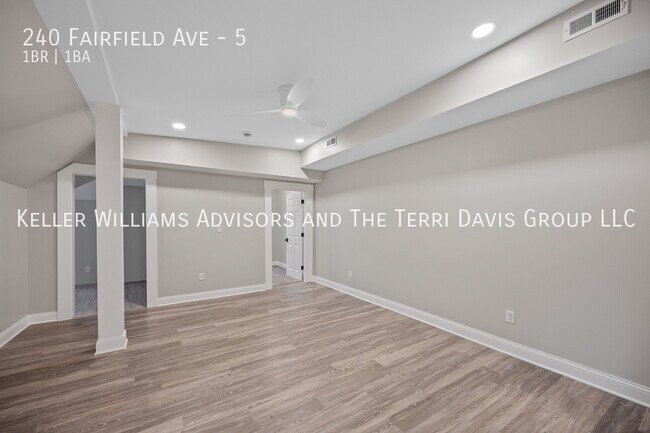 Building Photo - 240 Fairfield Ave