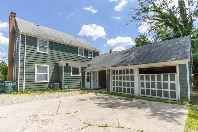 Building Photo - LEASING NOW! Dishwasher and Washer/Dryer I...