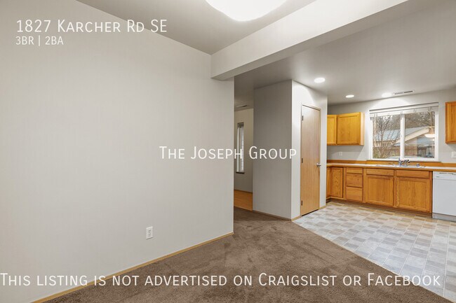 Building Photo - Centrally located 3 bed/2 bath in Port Orc...