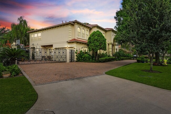 Building Photo - 1119 River Glyn Dr