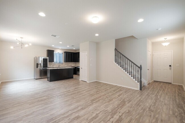 Building Photo - 10402 Abana Way