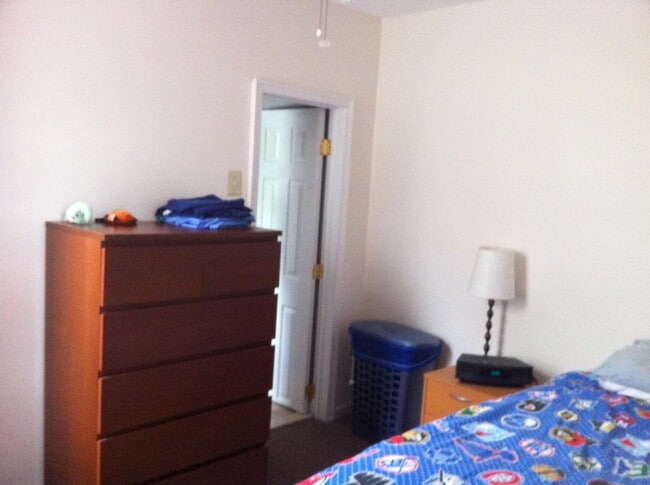 Foto del edificio - 266 Shelmire St