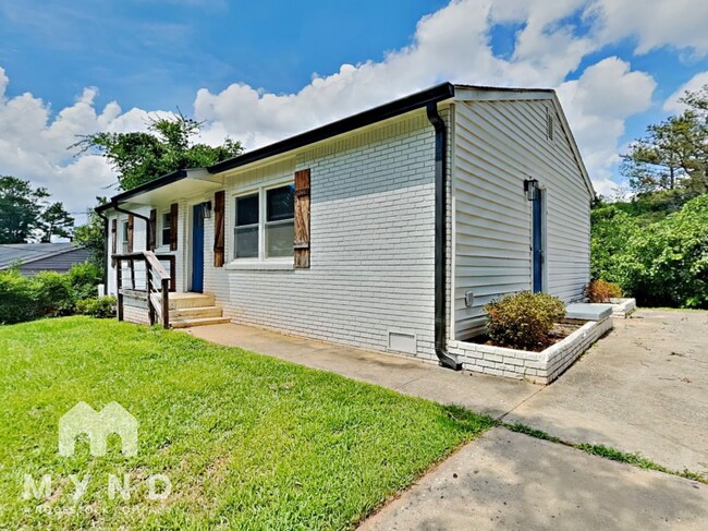 Foto del edificio - 60 Finch Dr SE