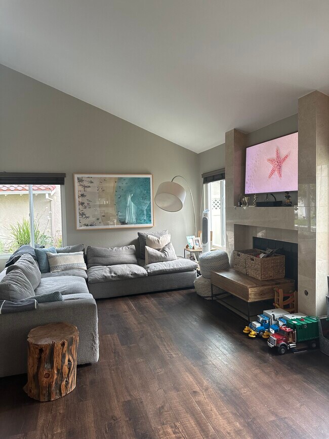 Building Photo - 2179 Sea Village Cir
