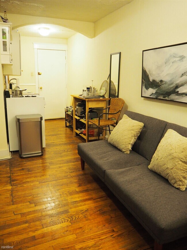 Foto del edificio - 1 br, 1 bath Apartment - 737 Spruce Street