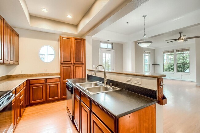 Foto del edificio - 2 Bedroom condo in Denver