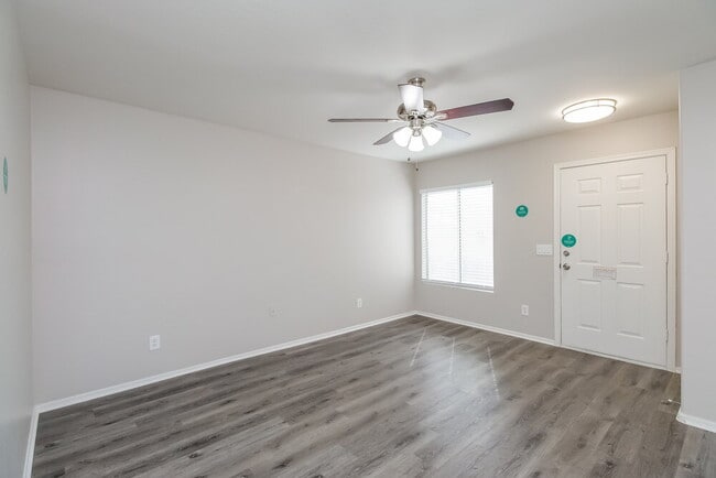 Foto del edificio - 11834 W Sunnyside Dr