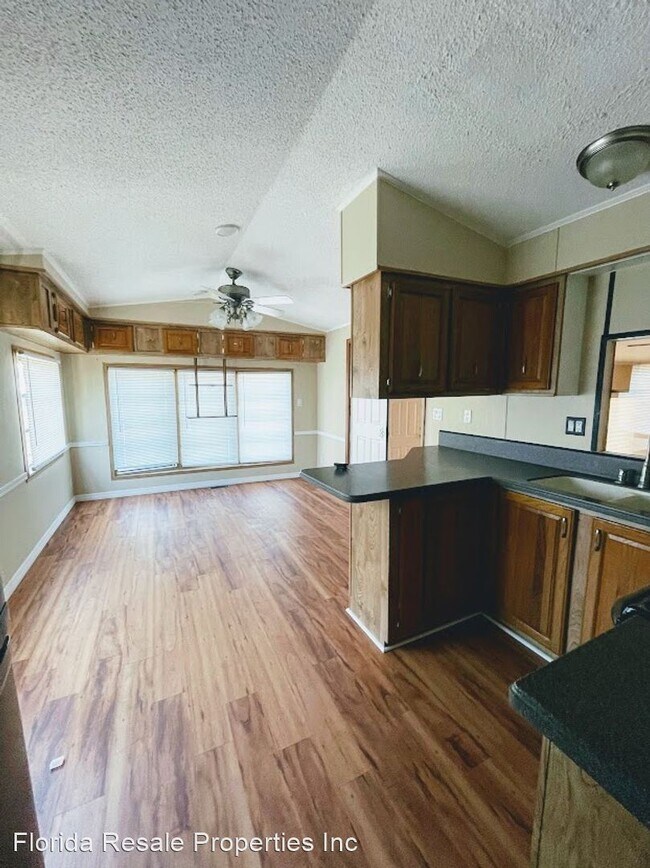 Building Photo - 1 br, 1 bath House - 10726 EVERGLADES KITE...