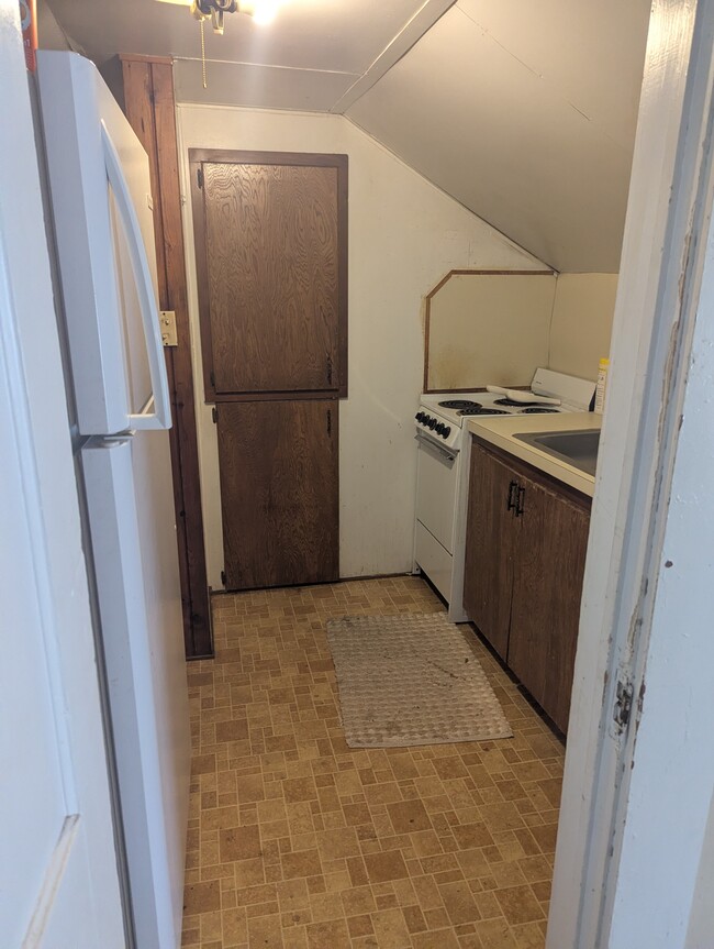 Foto del edificio - 102 W 5th St