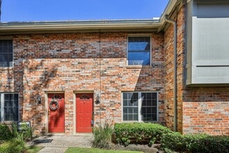 Building Photo - 515 Tallowood Rd