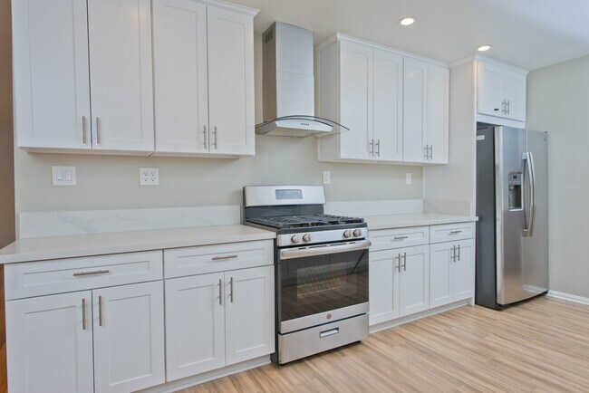 Building Photo - 5028 Rubio Ave