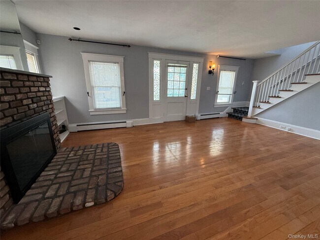 Foto del edificio - 15 Maple Grove St