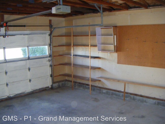 Building Photo - 3 br, 2 bath Apartment - 1920 Hayes Street