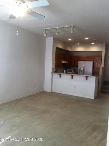 Building Photo - 110 Turpial Way