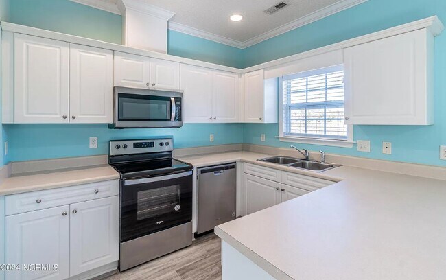 Foto del edificio - "Charming 3-Bedroom Rental in the highly amentized Mallory Creek Community"